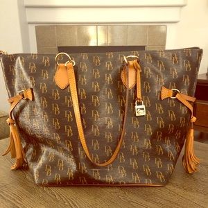 Dooney&Bourke tote
